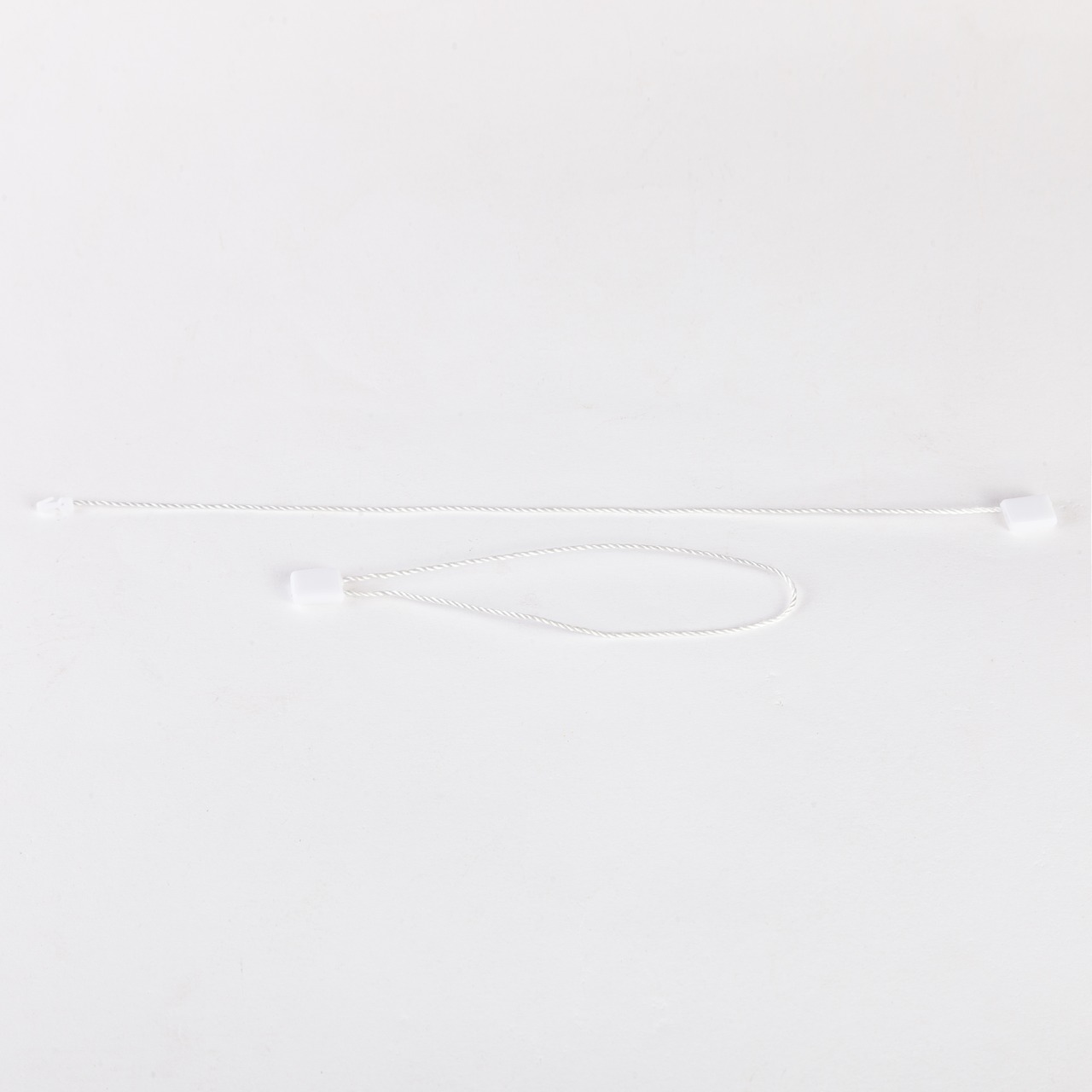 100 Textilfäden mit Einsteckbox, weiß