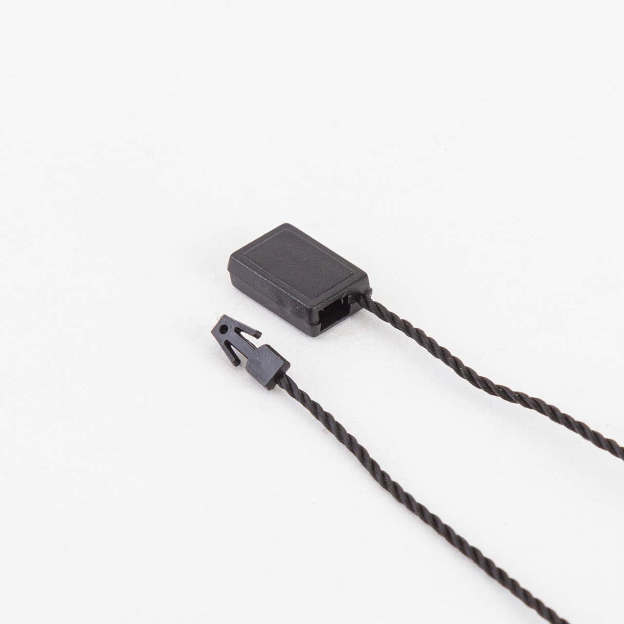 100 Textilfäden mit Einsteckbox, schwarz